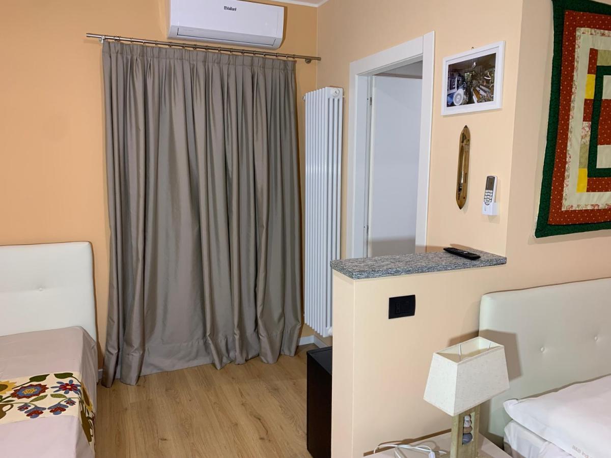 Bed & Breakfast Indi Thelar Villa Guardia Kültér fotó
